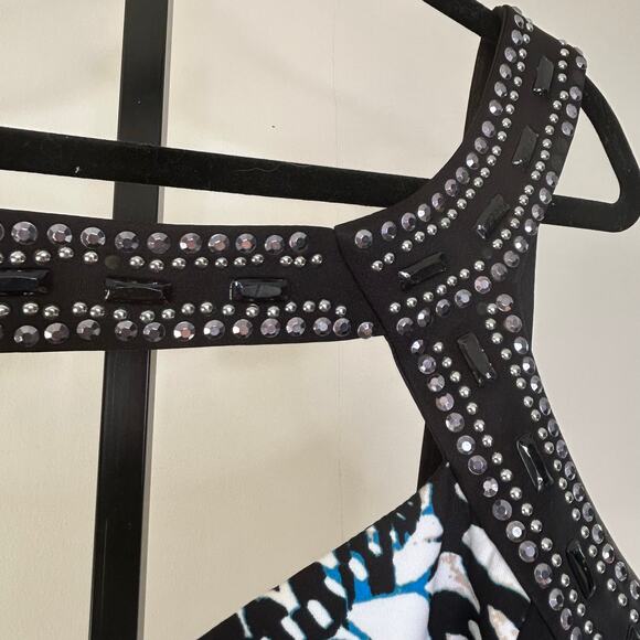 CB Dress-size 16- scuba, stretch, sleeveless, butterfly print,lined,slimming - Picture 5 of 7